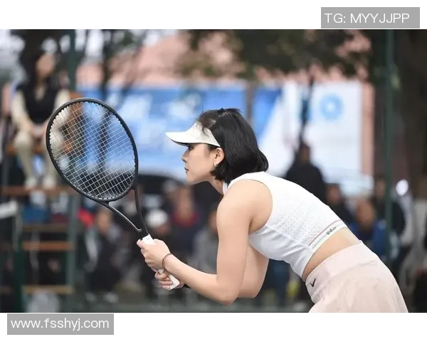 成都网球队的灵活性揭秘：网球巨献背后的训练与技巧探索